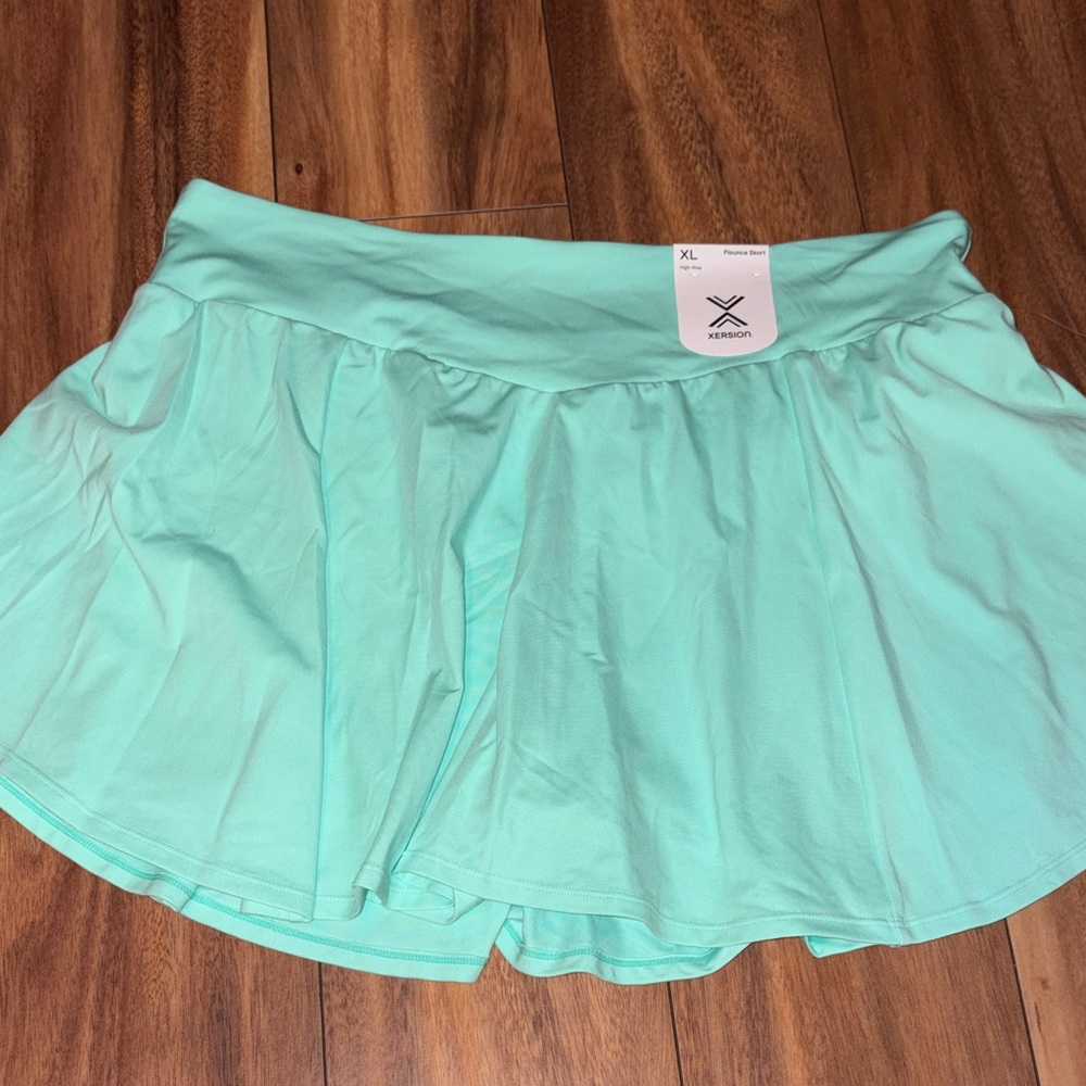 Xersion Aqua Flounce Skort